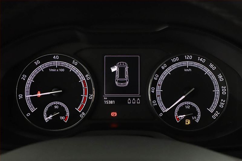 Škoda Karoq (2018) Ambition 1.0 TSI - fotka 8 z 13