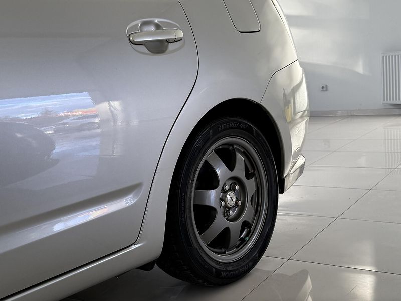 Toyota Prius (2005) - fotka 11 z 24