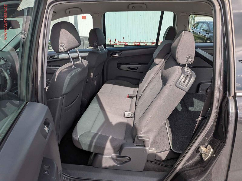 Opel Zafira (2013) 1.7 CDTi, 2.maj, AC, temp - fotka 11 z 17
