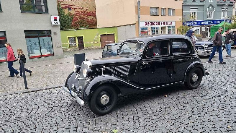Podzimní sraz veteránů v Kralupech nad Vltavou.