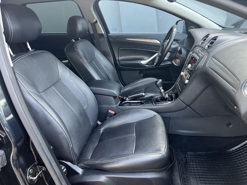Ford Mondeo 2.0TDCi KLIMA KŮŽE TEMPOMAT - fotka 28 z 38