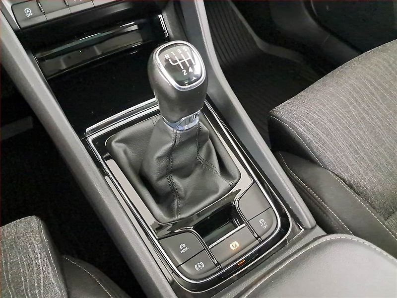 Škoda Karoq (2020) 2.0 TDI - fotka 13 z 24