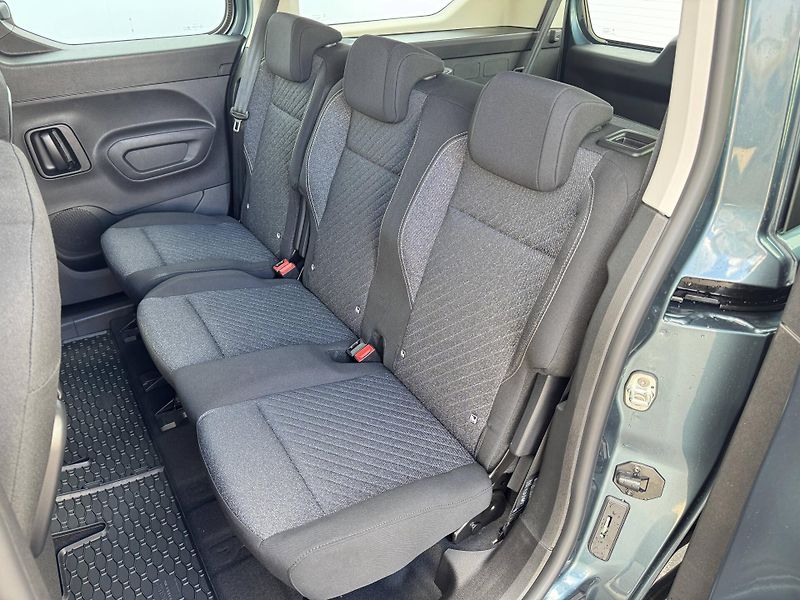 Peugeot Rifter (2025) LONG ALLURE S&S MAN6 1,5 BlueH - fotka 8 z 22