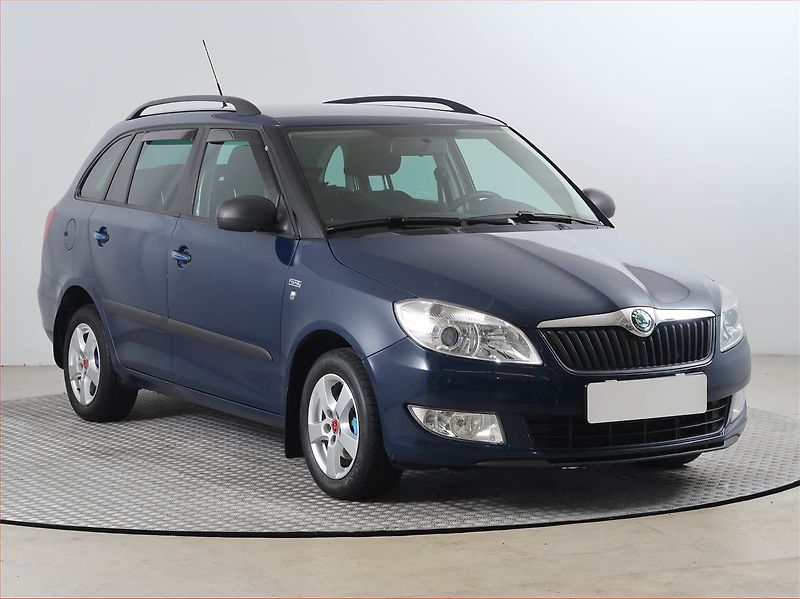 Škoda Fabia (2011) 1.2 12V, Serv.kniha, nová STK - fotografie inzerátu
