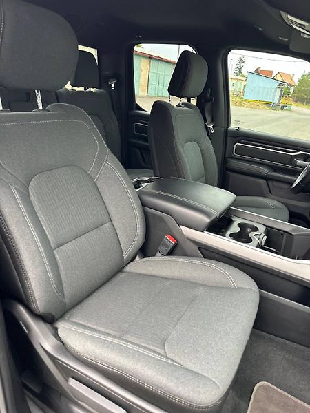 Dodge RAM (2021) 5.7 V8 HEMI LONG STAR ETORQUE - fotka 19 z 27