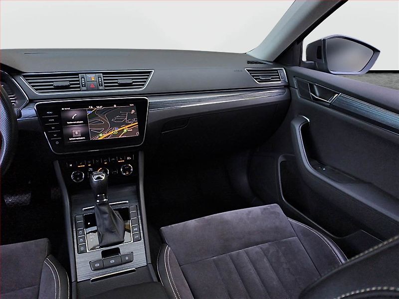 Škoda Superb (2022) 2.0 TDI - fotka 8 z 17