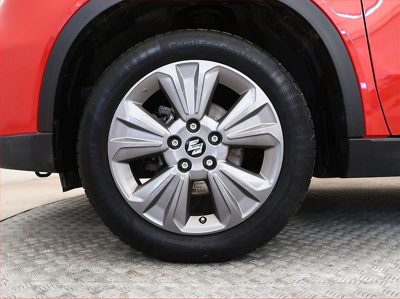 Suzuki Vitara (2022) 1.4 BoosterJet - fotka 14 z 16