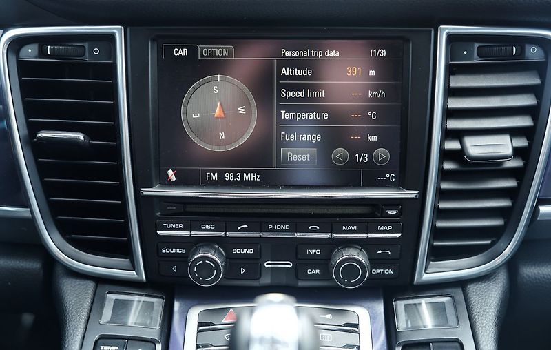 Porsche Panamera 3.6 V6/300PS/kůže/AT/xenony - fotka 33 z 37