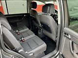 Volkswagen Touran 1,6 TDi / KLIMA / 7MÍST / DSG - náhled 20