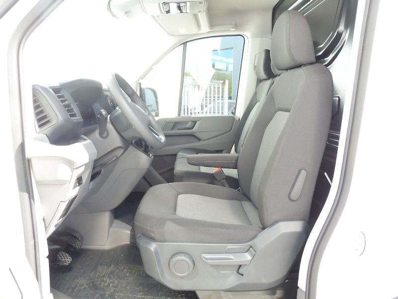 Volkswagen Crafter (2026) 35 DR 2,0 TDI 130kW - fotka 6 z 25