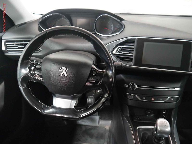 Peugeot 308 (2016) 2.0 HDi, Navigace - fotka 13 z 25