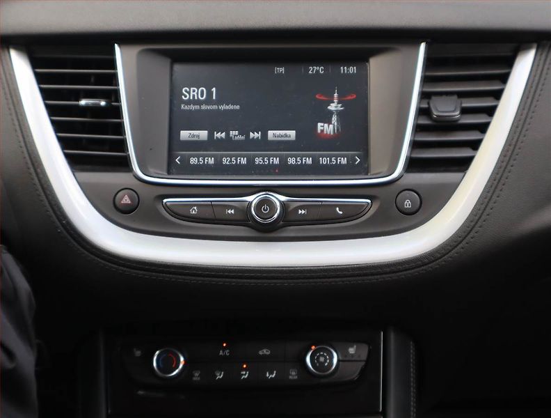 Opel Grandland X (2019) 1.2 Turbo, Serv.kniha - fotka 11 z 16