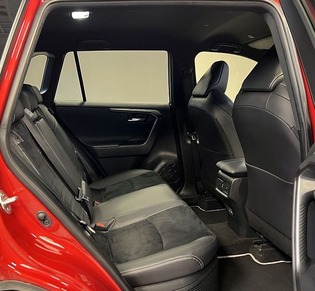 Toyota RAV4 2.5 Hybrid AT GR SPORT AWD - fotka 18 z 22