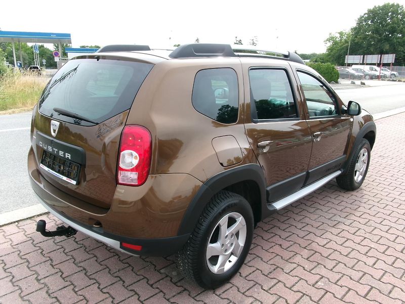 Dacia Duster (2010) 1,6 16V 4x4 KLIMA TAŽNÉ ALU - fotka 4 z 30