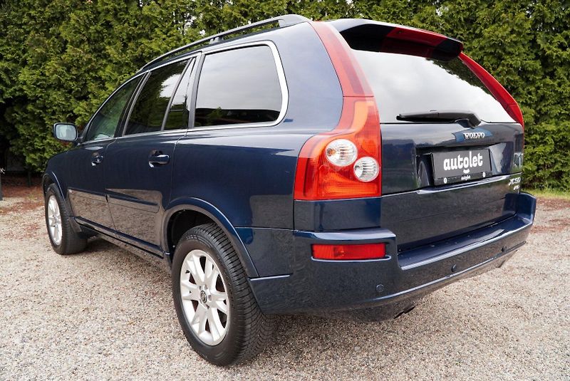 Volvo XC90 2.4 D5 120kw - fotka 12 z 29