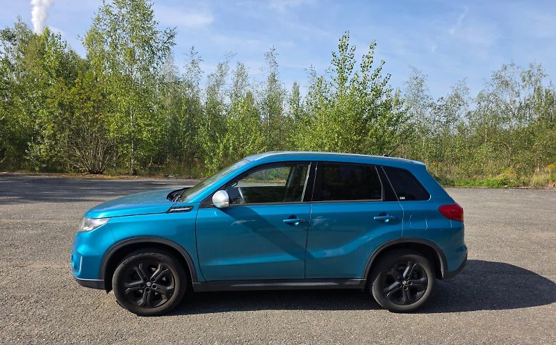 Suzuki Vitara (2017) 1,4  103kW, 4x4, ČR - fotka 3 z 19