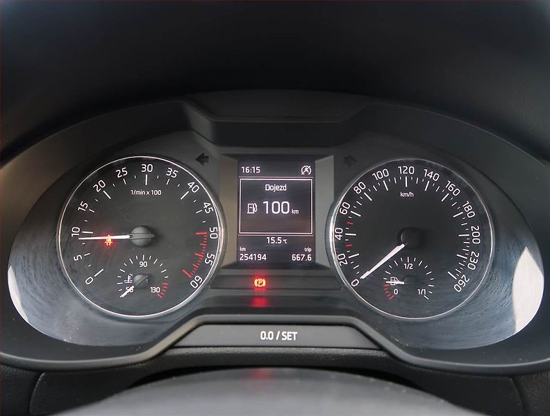 Škoda Octavia (2014) 1.6 TDI, 4X4, Tempomat - fotka 11 z 19