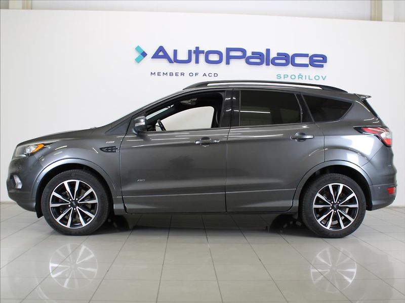Ford Kuga 2,0 EBlue 132kW AT AWD ST-Line - fotka 5 z 26