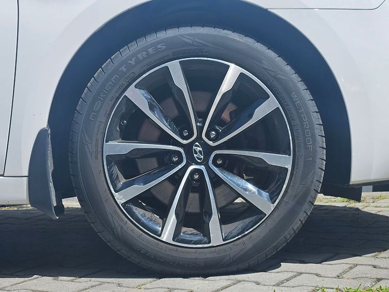 Hyundai i40 1.6 CRDi Succes Winter, 1.maj. - fotka 9 z 28