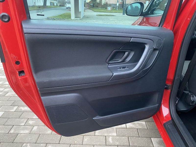 Škoda Roomster (2014) 1.2TSi MODEL NOIRE - fotka 47 z 65