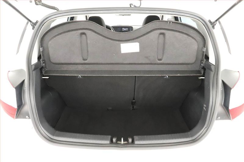 Hyundai i10 (2021) 1.0, Tempomat - fotka 12 z 12