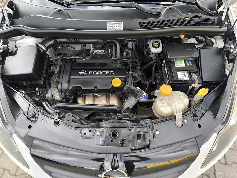 Opel Corsa 1.3 DOLOŽENÉ KM,SERVISNÍ KN - fotka 40 z 43