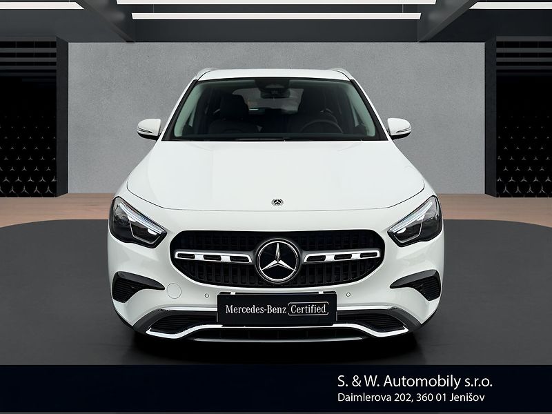 Mercedes-Benz GLA 180 d - fotka 2 z 30