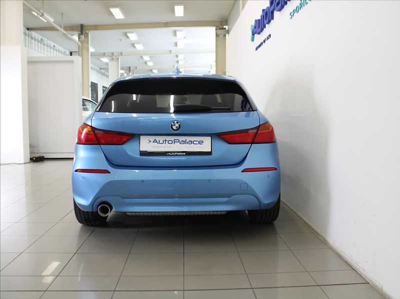 BMW Řada 1 118i 103kW AT Advantage ČR   1 - fotka 4 z 13