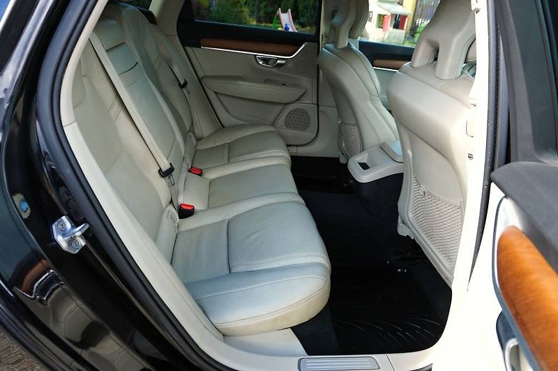 Volvo V90 (2019) INSCRIPTION POLESTAR 2,0D5 173 - fotka 15 z 60
