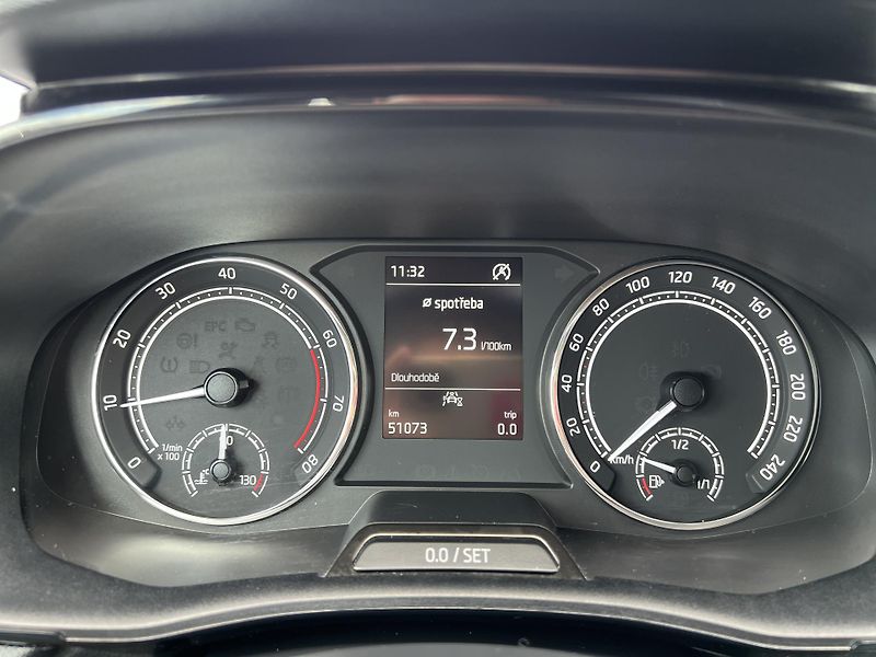 Škoda Fabia Ambition+ 1.0TSi 70kw PŮVOD ČR - fotka 16 z 44