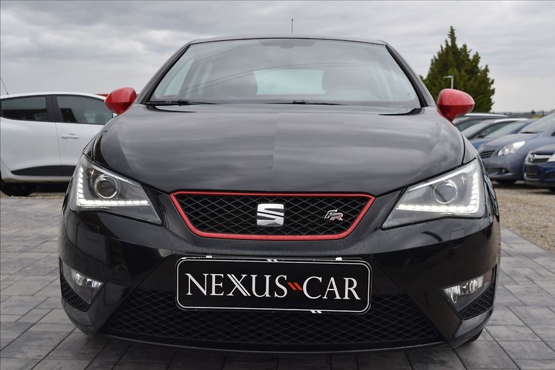 Seat Ibiza 1,2 i 66KW FR-LINE NÍZKÉ KM - fotka 2 z 39