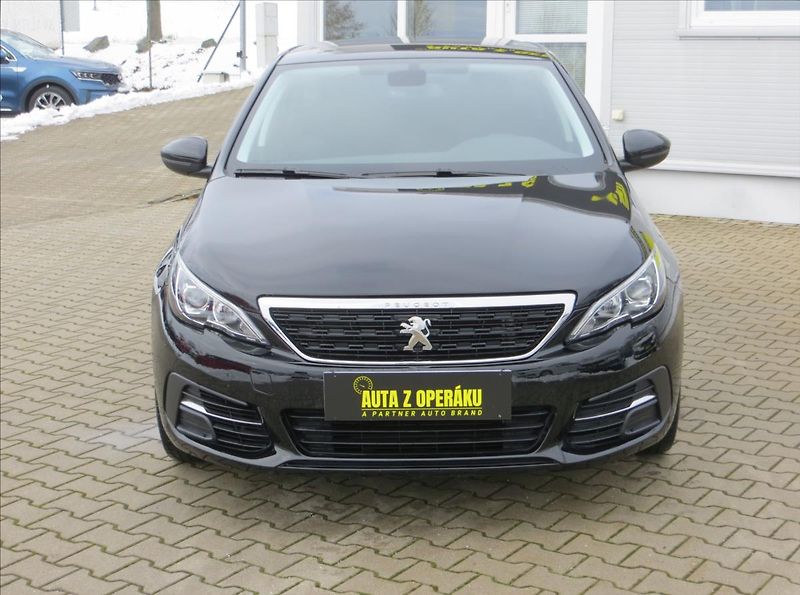 Peugeot 308 1,2 PureTech AUT8 S&S SW ČR - fotka 2 z 23