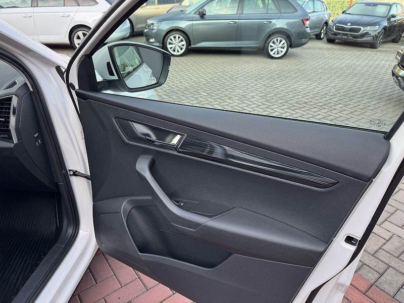 Škoda Karoq (2019) 2.0TDi Style LED Navi Tempomat - fotka 18 z 49