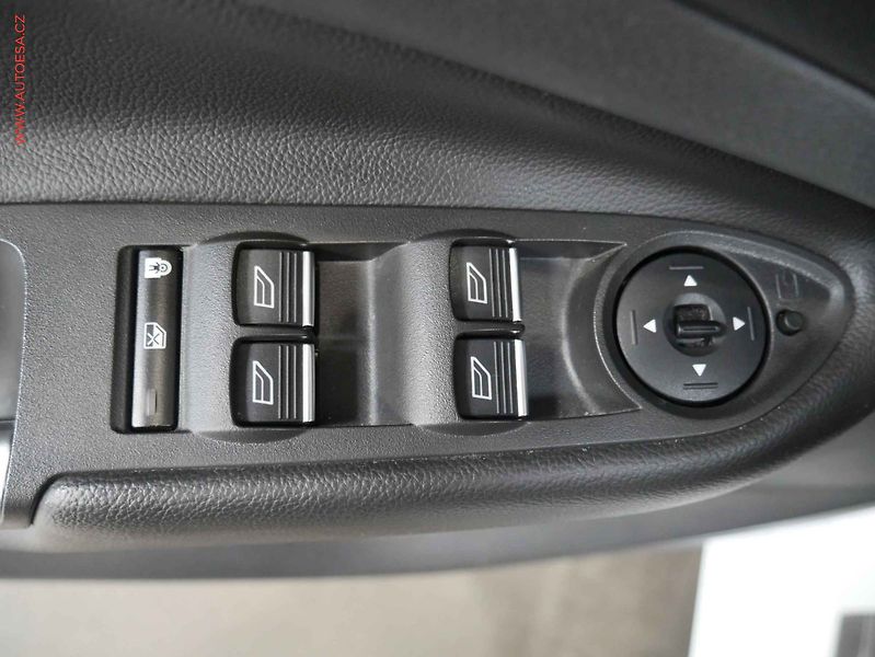 Ford Kuga (2016) 2.0 TDCi 4x4, Individual, AT - fotka 21 z 22