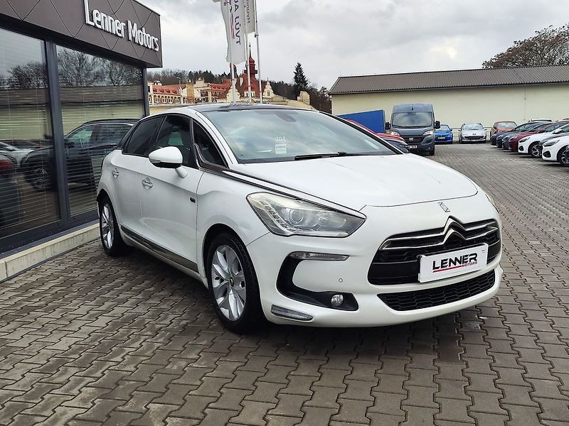 Citroën DS5 2.0 HDI/120kW hybrid4 Panorama - fotka 3 z 32