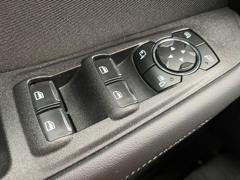 Ford Galaxy 2.5 HEV 7 míst po servise - fotka 18 z 44