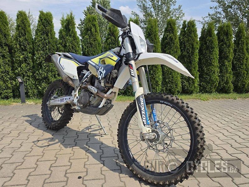 Husqvarna FE 350 (2016) - fotka 2 z 12