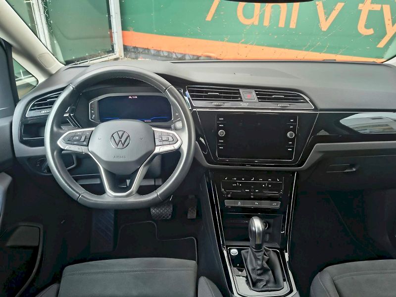 Volkswagen Touran (2023) HIGHLINE 2.0TDI 110KW DSG ZÁRU - fotka 8 z 23