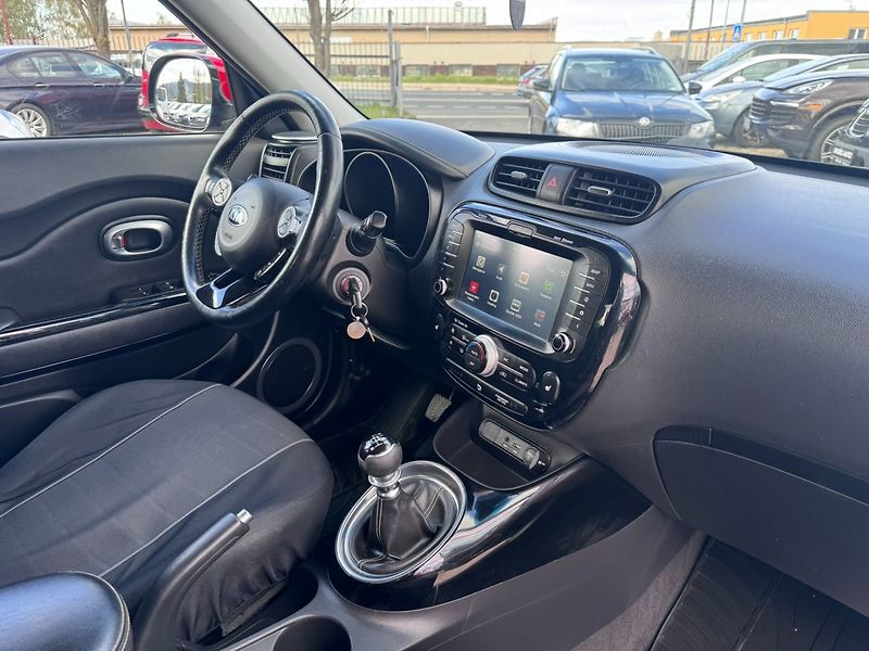 Kia Soul (2015) 1,6 CRDI 16 V 94 KW TAŽNÉ - fotka 41 z 47