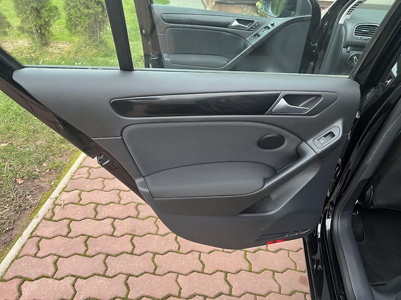 Volkswagen Golf 1.2TSI 77KW,ALU,DIGIKLIMA,ESP - fotka 14 z 41