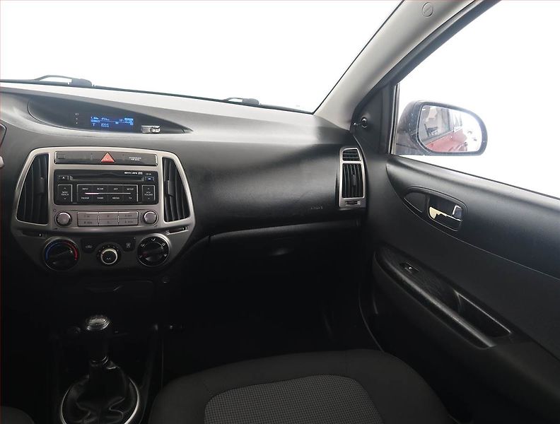 Hyundai i20 (2012) 1.2, Serv.kniha, zamluveno - fotka 8 z 14