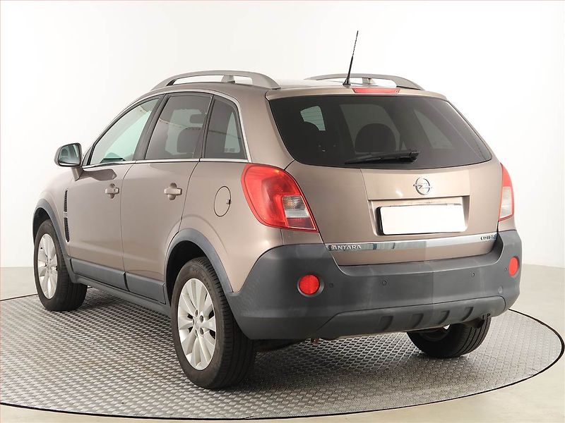Opel Antara (2015) 2.2 CDTI, 4X4, Tempomat - fotka 4 z 19
