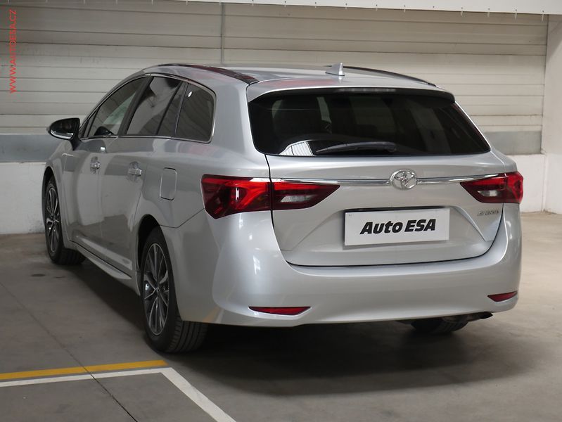 Toyota Avensis (2017) 1.8i, 2.maj,ČR, AT - fotka 4 z 23