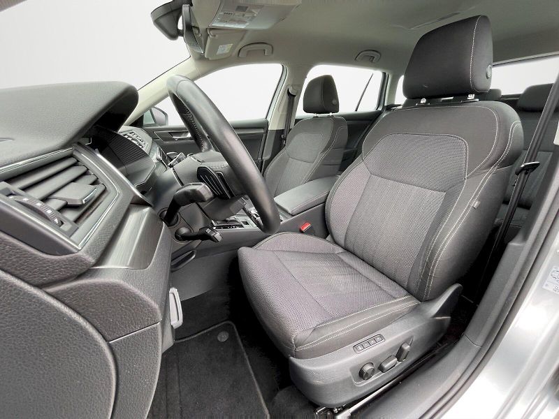 Škoda Superb (2022) 2.0 TDI 110kW DSG Style Plus c - fotka 23 z 34