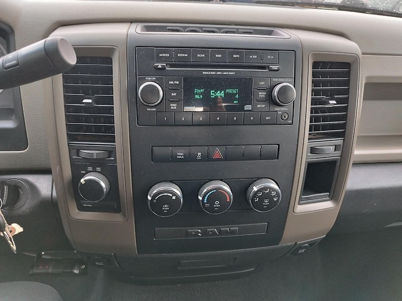 Dodge RAM (2012) 5,7HEMI,V8,4X4,ALU,TAŽNÝ - fotka 19 z 26
