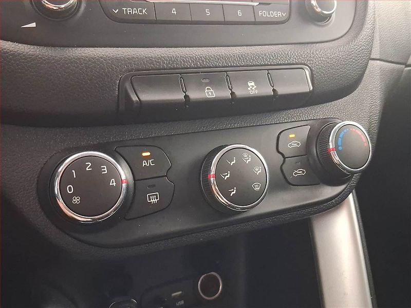 Kia Ceed (2016) 1.4 CVVT, ČR,1.maj, Serv.kniha - fotka 20 z 21