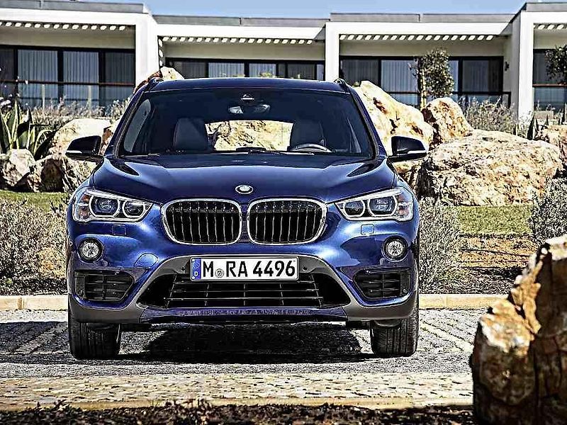 BMW X1.