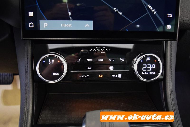 Jaguar F-Pace 2.0 D AWD S 83 000 KM 2021 - fotka 42 z 65