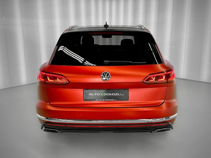 Volkswagen Touareg 3.0TDI 4MOTION R-LINE, MASÁŽE, - fotka 5 z 31