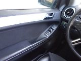 Mercedes-Benz Třídy M (2006) ML 320CDI 165kW 4MATIC - náhled 11